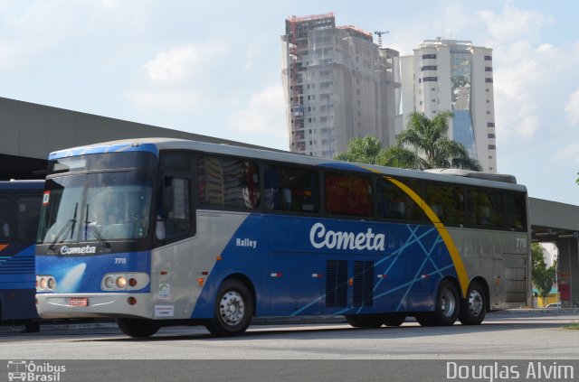 Viação Cometa 7711 na cidade de Mogi das Cruzes, São Paulo, Brasil, por Douglas Alvim. ID da foto: 2675170.