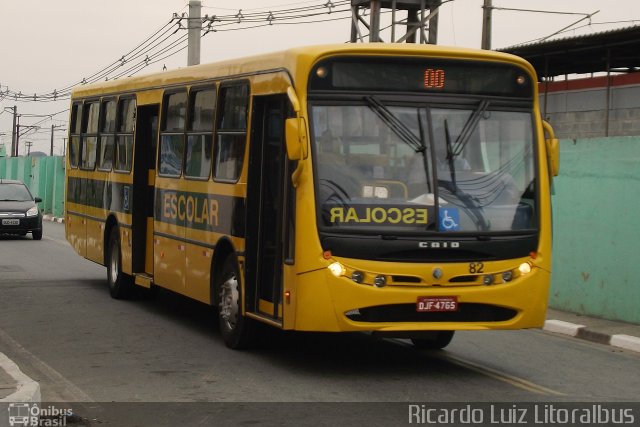Radial Transporte Coletivo 82 na cidade de Ferraz de Vasconcelos, São Paulo, Brasil, por Ricardo Luiz. Número da foto: #2624914.