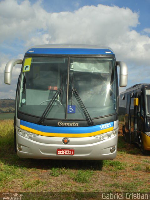 Viação Cometa 10221 na cidade de Três Corações, Minas Gerais, Brasil, por Gabriel Cristian. Número da foto: #2623199.