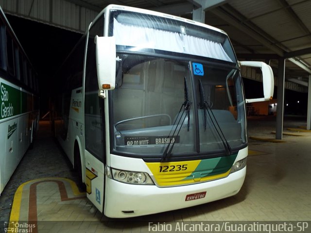 Empresa Gontijo de Transportes 12235 na cidade de Roseira, São Paulo, Brasil, por Fabio Alcantara. ID da foto: 2625677.