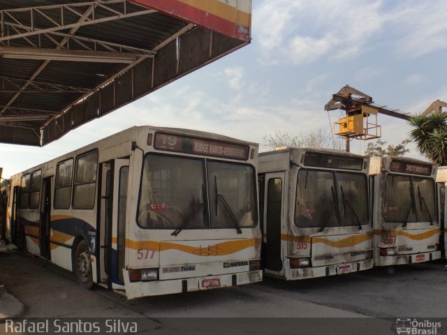 Sucata e Desmanches 577 na cidade de Itapecerica da Serra, São Paulo, Brasil, por Rafael Santos Silva. ID da foto: 2628472.