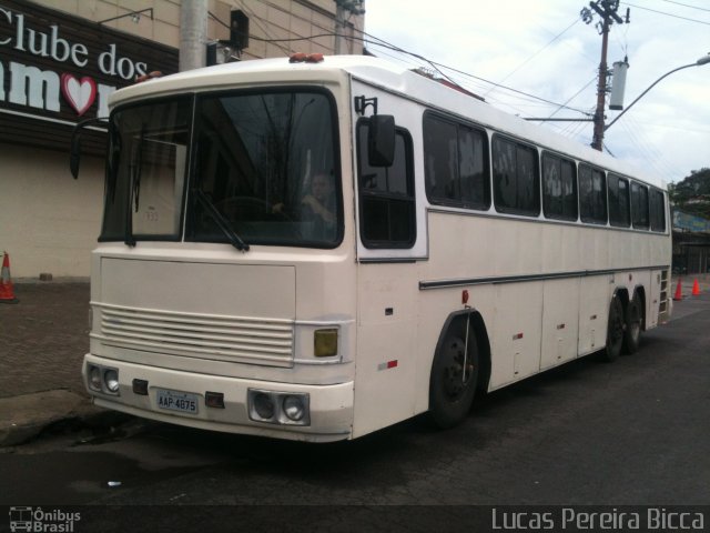 Ônibus Particulares 4875 na cidade de Porto Alegre, Rio Grande do Sul, Brasil, por Lucas Pereira Bicca. Número da foto: #2629452.