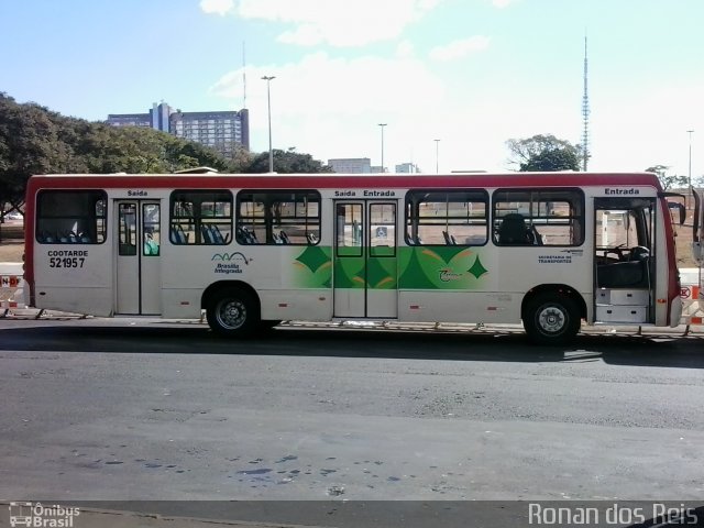 Cootarde 521957 na cidade de Brasília, Distrito Federal, Brasil, por Ronan dos Reis. ID da foto: 2630149.