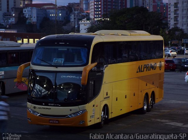 Alprino Tur 600000 na cidade de Aparecida, São Paulo, Brasil, por Fabio Alcantara. Número da foto: #2633055.