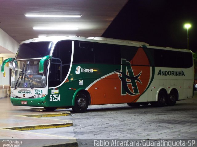 Empresa de Transportes Andorinha 5254 na cidade de Guaratinguetá, São Paulo, Brasil, por Fabio Alcantara. ID da foto: 2633034.