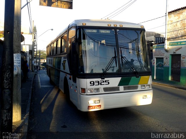 Empresa Gontijo de Transportes 9325 na cidade de Belo Horizonte, Minas Gerais, Brasil, por Rodrigo Barraza. ID da foto: 2635282.