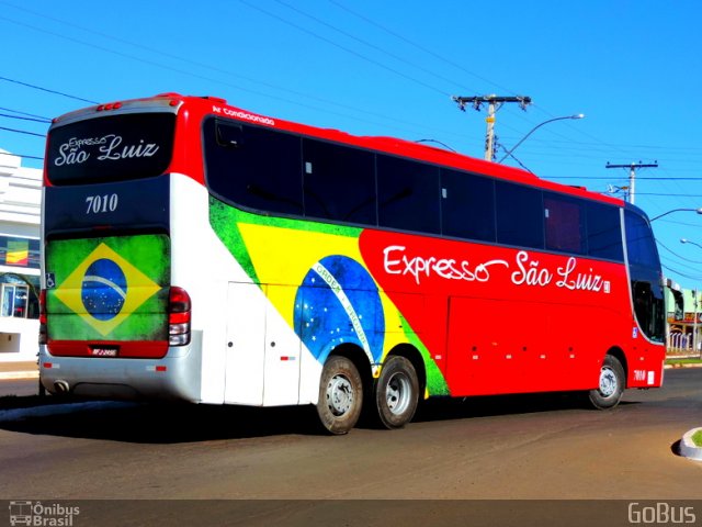 Expresso São Luiz 7010 na cidade de Rio Verde, Goiás, Brasil, por Paulo Roberto Sales do Nascimento. ID da foto: 2681067.