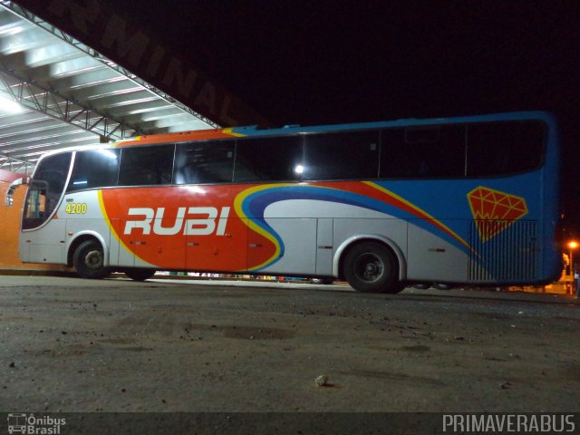 Expresso Rubi 4200 na cidade de Primavera do Leste, Mato Grosso, Brasil, por Alexandre Rodrigo. Número da foto: #2681406.