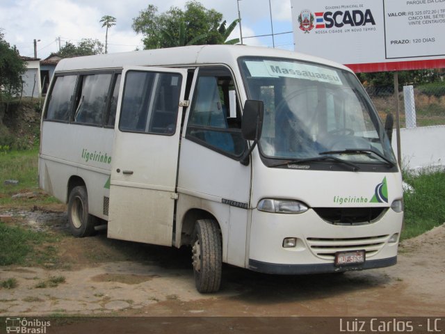 Ônibus Particulares 5692 na cidade de Escada, Pernambuco, Brasil, por Luiz Carlos de Santana. Número da foto: #2701442.