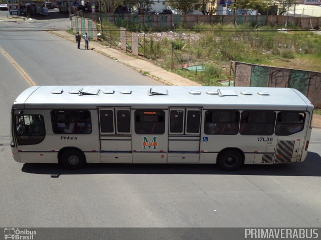 Expresso Azul 17L36 na cidade de Curitiba, Paraná, Brasil, por Alexandre Rodrigo. Número da foto: #2703235.