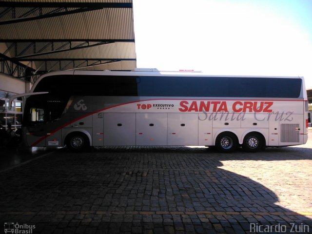 Viação Santa Cruz 235140 na cidade de Camanducaia, Minas Gerais, Brasil, por Ricardo Zuin. ID da foto: 2702543.