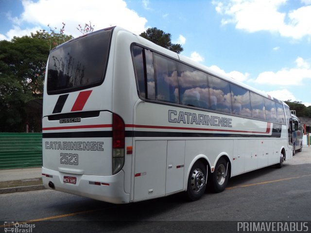 Auto Viação Catarinense 2523 na cidade de Curitiba, Paraná, Brasil, por Alexandre Rodrigo. ID da foto: 2705095.