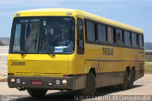 Viação Itapemirim 20365 na cidade de Vitória da Conquista, Bahia, Brasil, por Sérgio A.  B.  Canuto. ID da foto: 2706332.