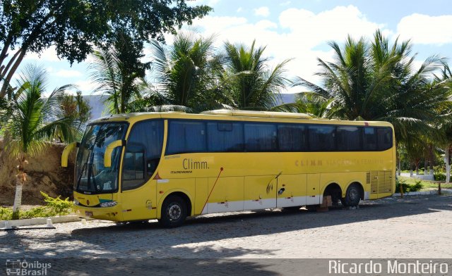 Viação Itapemirim 8615 na cidade de Ponto dos Volantes, Minas Gerais, Brasil, por Ricardo Silva Monteiro. Número da foto: #2709822.