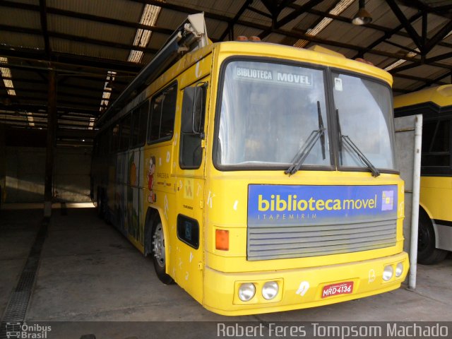 Viação Itapemirim BIBLIOTECA MóVEL na cidade de Cachoeiro de Itapemirim, Espírito Santo, Brasil, por Robert Feres Tompsom Machado. Número da foto: #2709442.