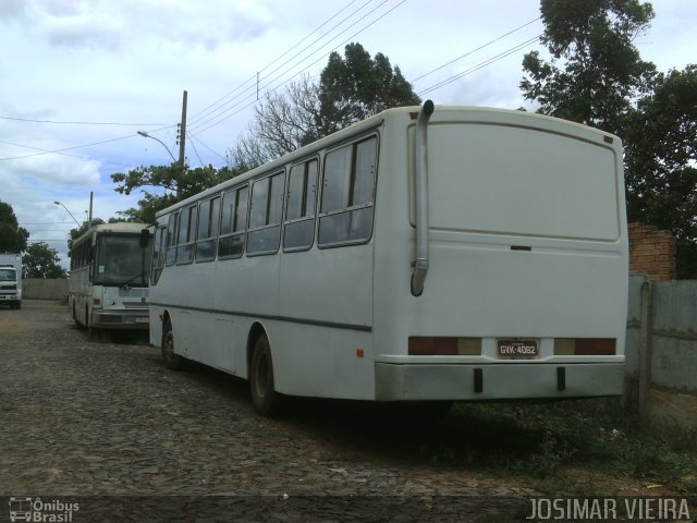 Ônibus Particulares 4082 na cidade de Corinto, Minas Gerais, Brasil, por Josimar Vieira. Número da foto: #2713942.