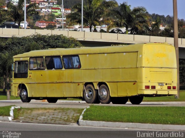 Motorhomes 9866 na cidade de Florianópolis, Santa Catarina, Brasil, por Daniel Guardiola. Número da foto: #2714015.