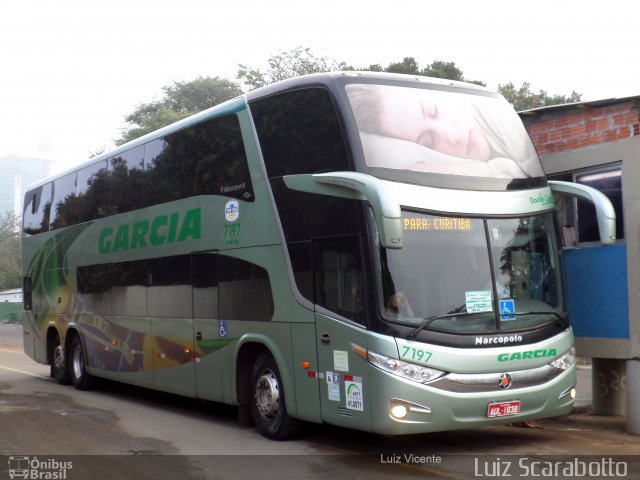 Viação Garcia 7197 na cidade de Curitiba, Paraná, Brasil, por Luiz Scarabotto . ID da foto: 2714654.