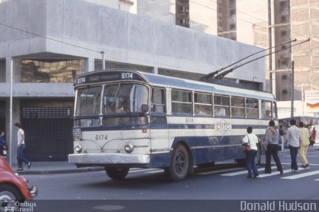 CMTC - Companhia Municipal de Transportes Coletivos 6174 na cidade de São Paulo, São Paulo, Brasil, por Donald Hudson. ID da foto: 2717151.