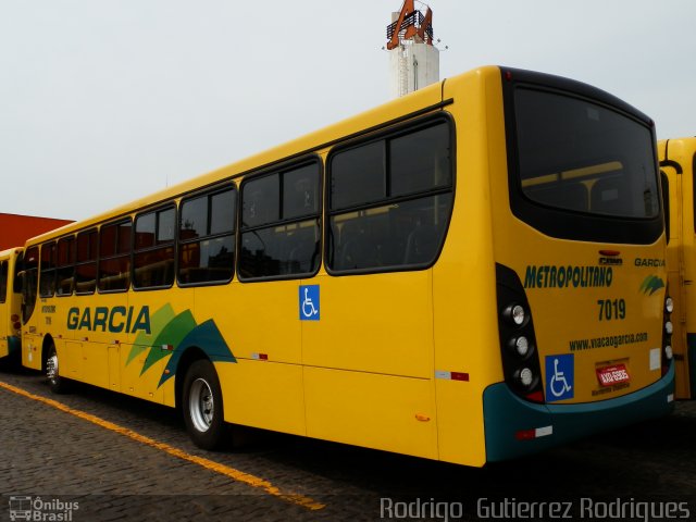 Viação Garcia 7019 na cidade de Maringá, Paraná, Brasil, por Rodrigo  Gutierrez Rodrigues. Número da foto: #2718515.