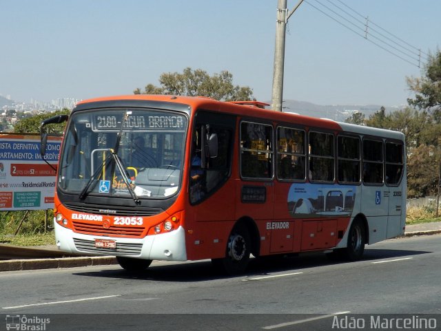 Laguna Auto Ônibus 23053 na cidade de Contagem, Minas Gerais, Brasil, por Adão Raimundo Marcelino. Número da foto: #2718290.