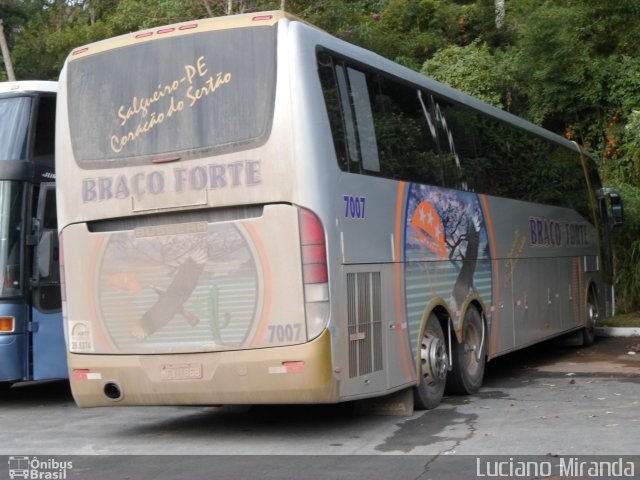 Braço Forte Turismo 7007 na cidade de Viçosa, Minas Gerais, Brasil, por Luciano Miranda. Número da foto: #2683847.
