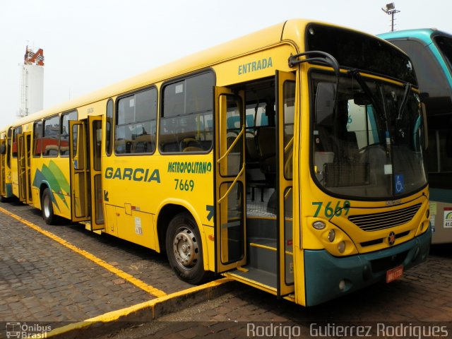 Viação Garcia 7669 na cidade de Maringá, Paraná, Brasil, por Rodrigo  Gutierrez Rodrigues. Número da foto: #2720264.