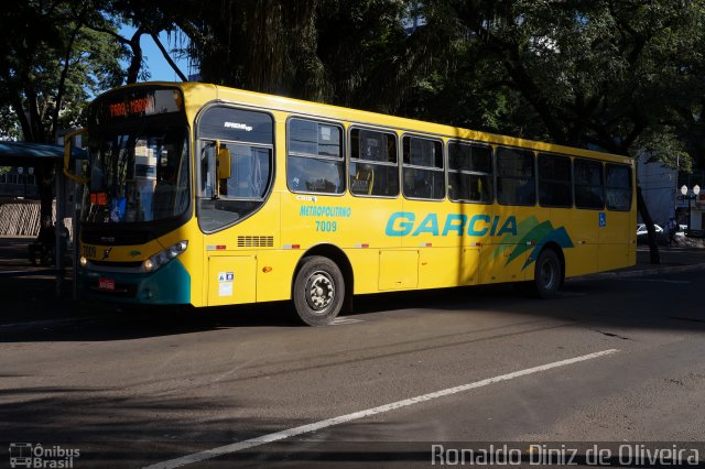 Viação Garcia 7009 na cidade de Maringá, Paraná, Brasil, por Ronaldo Diniz de Oliveira. ID da foto: 2726477.