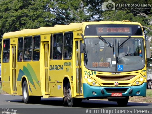 Viação Garcia 7439 na cidade de Maringá, Paraná, Brasil, por Victor Hugo Guedes Pereira. Número da foto: #2727840.