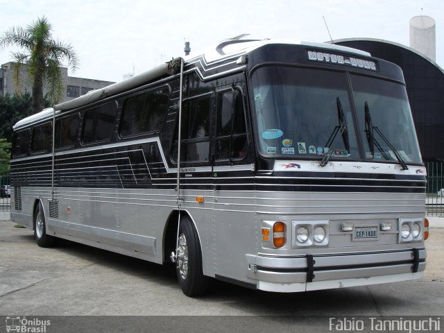 Motorhomes 1400 na cidade de São Paulo, São Paulo, Brasil, por Fábio Takahashi Tanniguchi. Número da foto: #2728797.