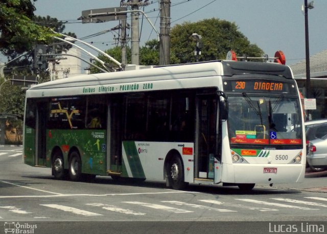 Metra - Sistema Metropolitano de Transporte 5500 na cidade de São Paulo, São Paulo, Brasil, por Lucas Lima. Número da foto: #2730320.