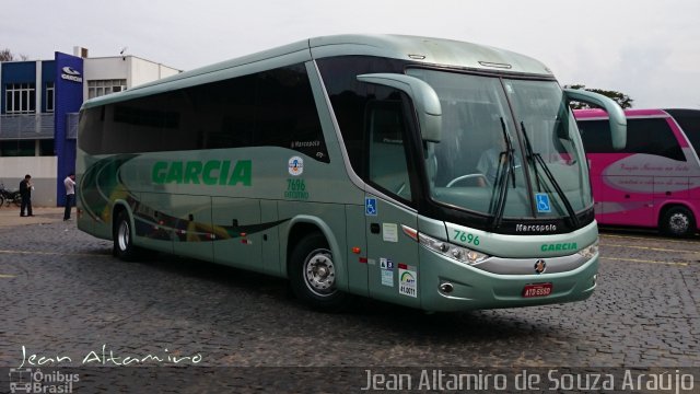Viação Garcia 7696 na cidade de Maringá, Paraná, Brasil, por Jean Altamiro de Souza Araújo. Número da foto: #2733335.