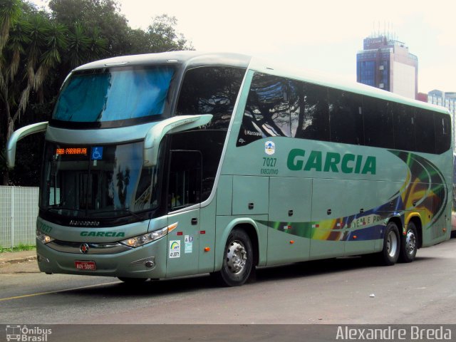 Viação Garcia 7027 na cidade de Curitiba, Paraná, Brasil, por Alexandre Breda. Número da foto: #2733657.