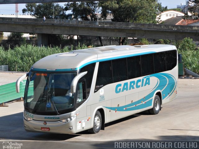 Viação Garcia 7566 na cidade de Curitiba, Paraná, Brasil, por Roger Coelho. Número da foto: #2736938.