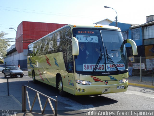 Pullman El Huique BFSB39 na cidade de Santa Cruz, Colchagua, Libertador General Bernardo O'Higgins, Chile, por Pablo Andres Yavar Espinoza. Número da foto: #2741429.