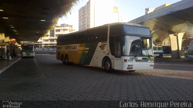 Empresa Gontijo de Transportes 5850 na cidade de Belo Horizonte, Minas Gerais, Brasil, por Carlos Henrique Pereira. ID da foto: 2687185.