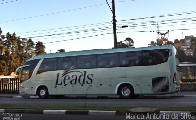 Leads Transportes 206 na cidade de São Bernardo do Campo, São Paulo, Brasil, por Marco Antonio da Silva. Número da foto: #2687323.