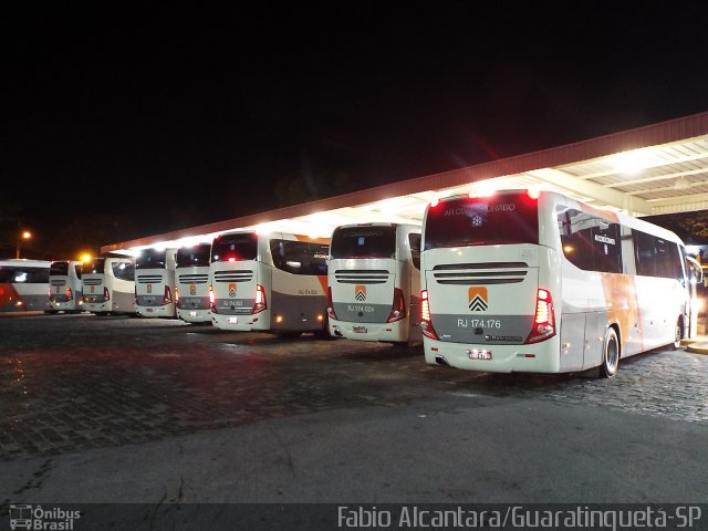 Viação Cidade do Aço RJ 174.176 na cidade de Guaratinguetá, São Paulo, Brasil, por Fabio Alcantara. Número da foto: #2688223.