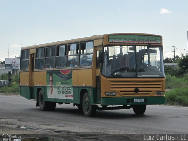 Ônibus Particulares 7553 na cidade de Jaboatão dos Guararapes, Pernambuco, Brasil, por Luiz Carlos de Santana. Número da foto: #2693765.