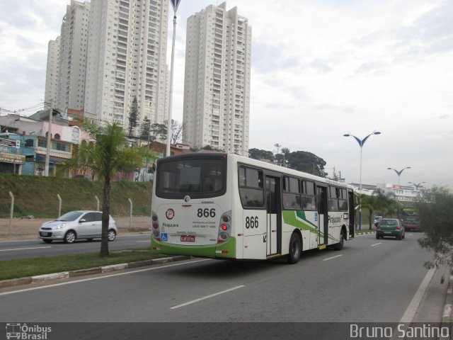 Viação Pirajuçara 866 na cidade de Taboão da Serra, São Paulo, Brasil, por Bruno Santino. ID da foto: 2697418.