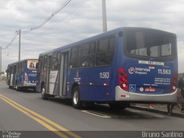 Viação Pirajuçara 11.563 na cidade de Taboão da Serra, São Paulo, Brasil, por Bruno Santino. Número da foto: #2745398.