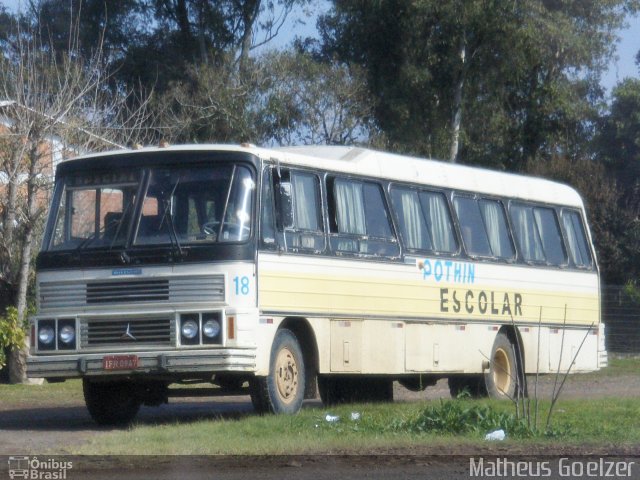 Pothin Transportes Escolares e Turismo 18 na cidade de Candelária, Rio Grande do Sul, Brasil, por Matheus Goelzer. Número da foto: #2746323.