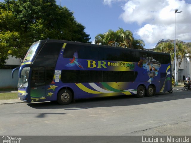 Brasil Tropical Tour  na cidade de Viçosa, Minas Gerais, Brasil, por Luciano Miranda. Número da foto: #2767738.