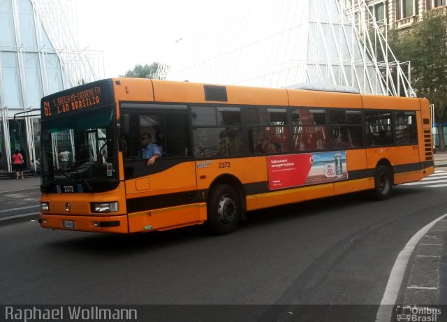 Ônibus da Itália 2372 na cidade de , por Raphael Wollmann. Número da foto: #2768760.