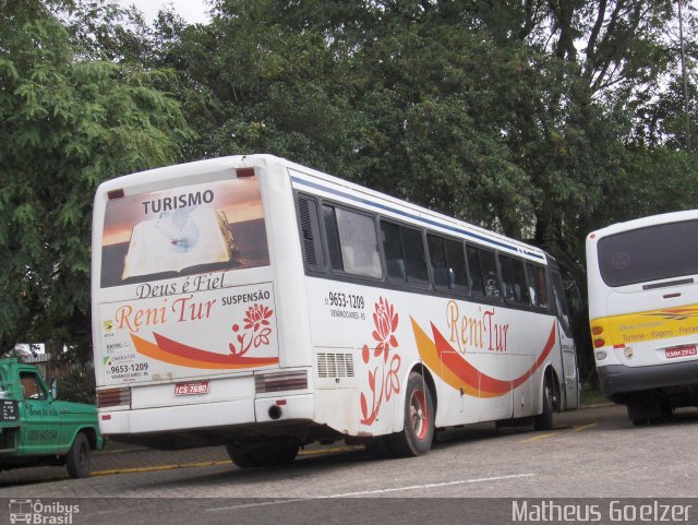 Reni Tur Turismo 100 na cidade de Santa Cruz do Sul, Rio Grande do Sul, Brasil, por Matheus Goelzer. Número da foto: #2771176.