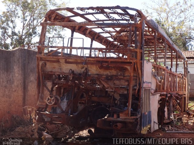 Sucata e Desmanches  na cidade de Iporá, Goiás, Brasil, por Stefano  Rodrigues dos Santos. ID da foto: 2782843.