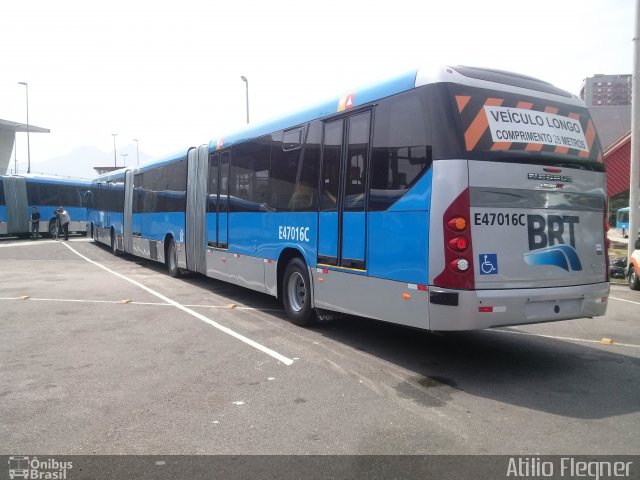 Viação Redentor E47016C na cidade de Rio de Janeiro, Rio de Janeiro, Brasil, por Atilio Flegner. ID da foto: 2784484.