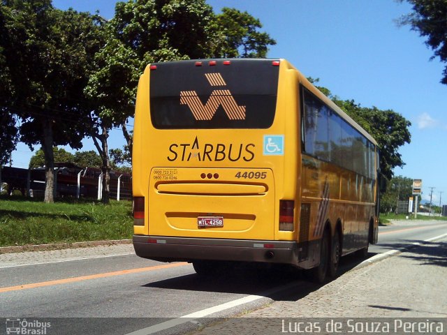 Viação Itapemirim 44095 na cidade de Campos dos Goytacazes, Rio de Janeiro, Brasil, por Lucas de Souza Pereira. ID da foto: 2747126.