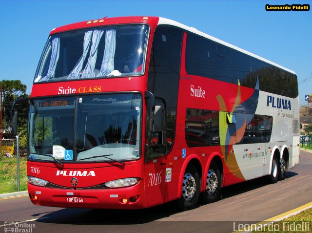 Pluma Conforto e Turismo 7016 na cidade de Curitiba, Paraná, Brasil, por Leonardo Fidelli. ID da foto: 2748011.