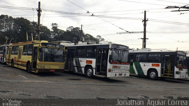 Metra - Sistema Metropolitano de Transporte 7213 na cidade de São Bernardo do Campo, São Paulo, Brasil, por Jonathan  Aguiar Correa. Número da foto: #2786914.